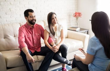 A therapist providing with therapy to a marriage in Arizona