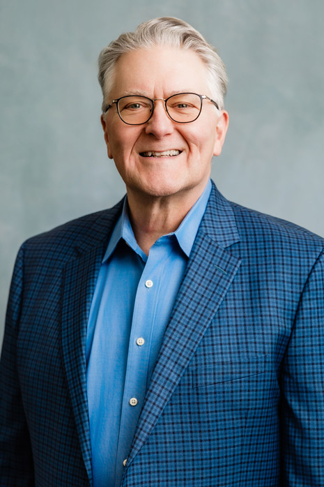 top-about-team-shirey-cleve Portrait of Dr. Cleve Shirey, board-certified psychiatrist at Tucson Outpatient Psychiatry.